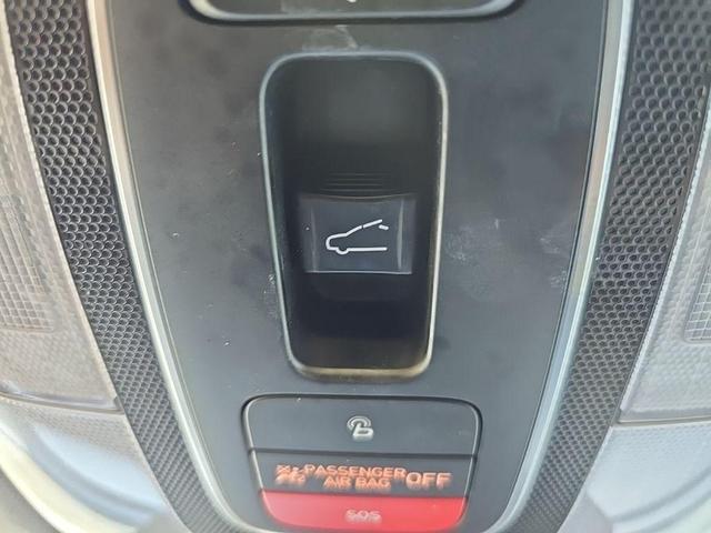 Photo of 2023 Phantom Black Hyundai ELANTRA