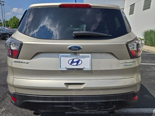 Photo of 2017 White Gold Metallic Ford Escape