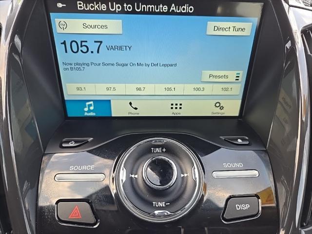 Photo of 2017 White Gold Metallic Ford Escape