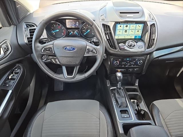 Photo of 2017 White Gold Metallic Ford Escape