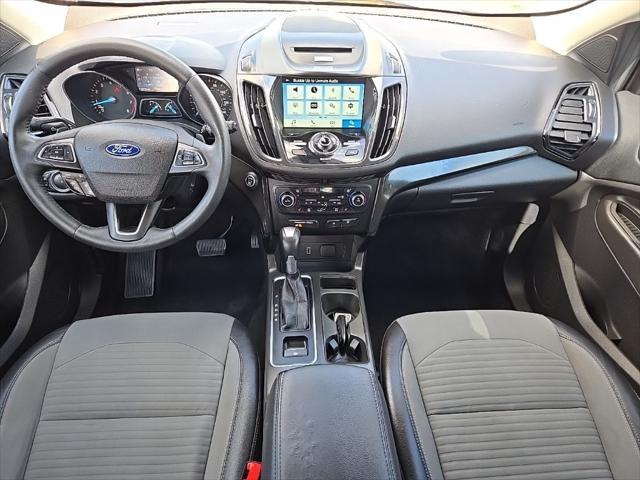 Photo of 2017 White Gold Metallic Ford Escape