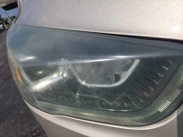 Photo of 2017 White Gold Metallic Ford Escape