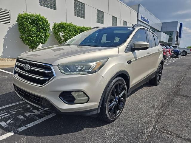 Photo of 2017 White Gold Metallic Ford Escape