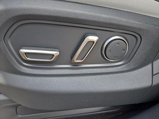 Photo of 2023 Forest Green Rivian R1S