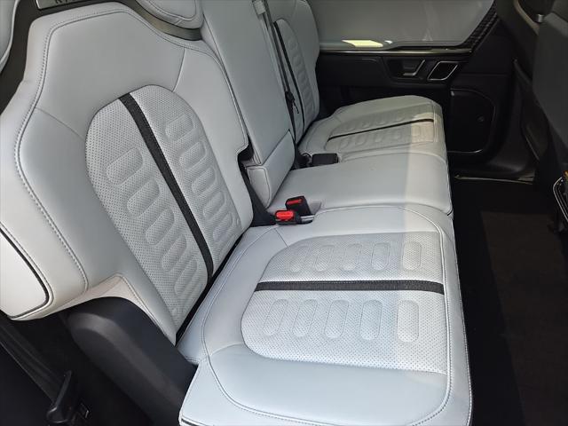 Photo of 2023 Forest Green Rivian R1S