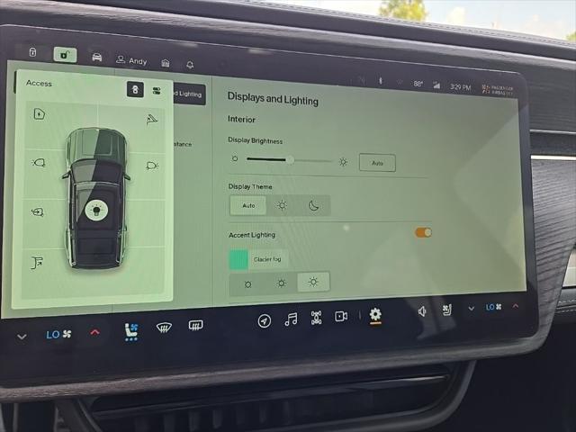 Photo of 2023 Forest Green Rivian R1S