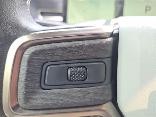 Photo of 2023 Forest Green Rivian R1S