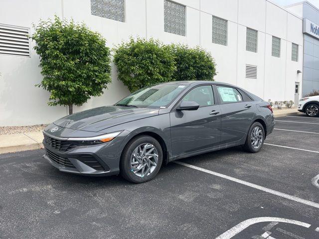 Photo of 2025 Ecotronic Gray Hyundai ELANTRA HEV