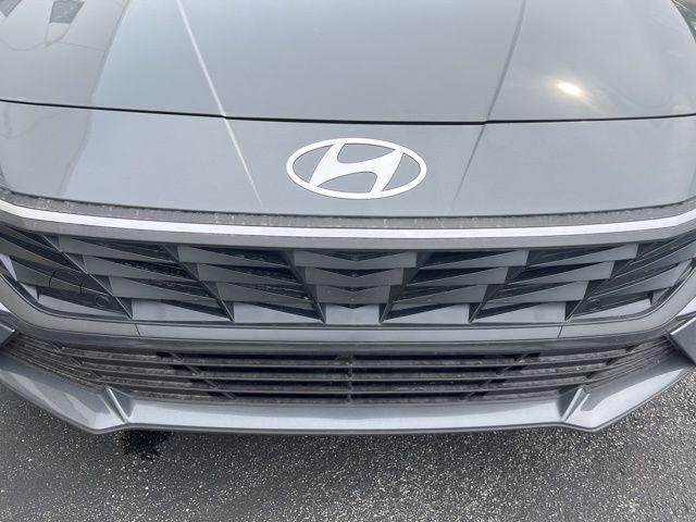 Photo of 2025 Ecotronic Gray Hyundai ELANTRA HEV