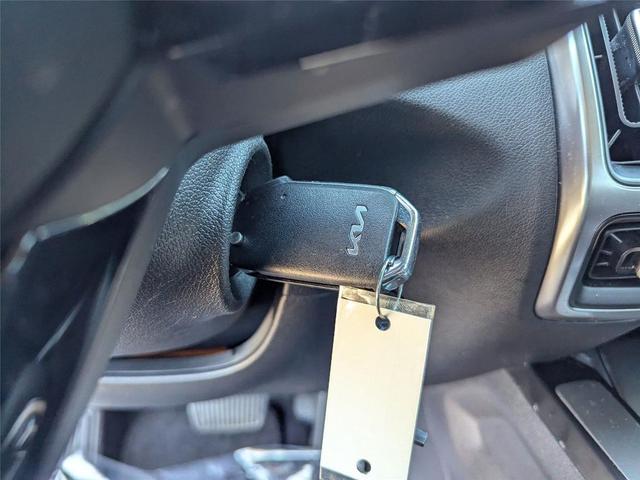 Photo of 2023 Gravity Grey Kia Sorento
