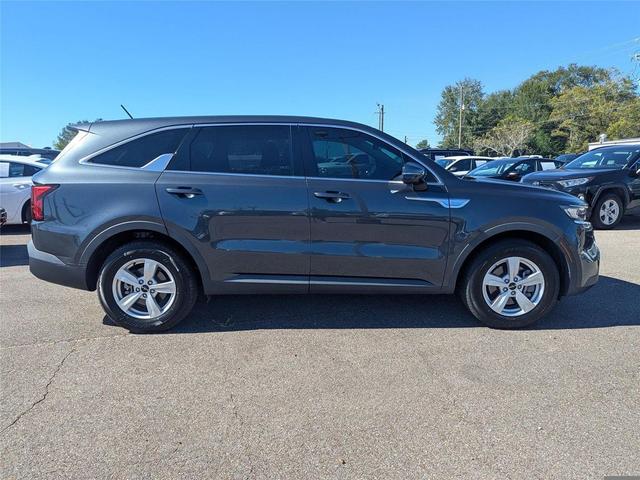 Photo of 2023 Gravity Grey Kia Sorento