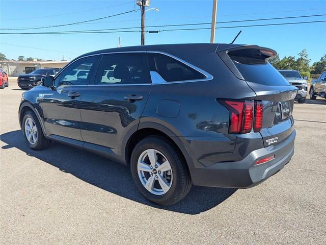Photo of 2023 Gravity Grey Kia Sorento