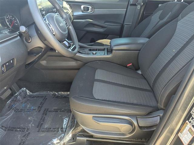 Photo of 2023 Gravity Grey Kia Sorento