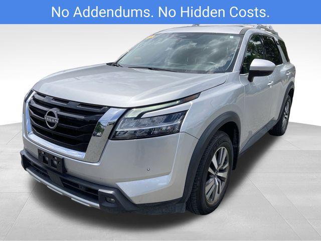 Photo of 2023 Brilliant Silver Metallic Nissan Pathfinder
