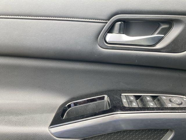 Photo of 2023 Brilliant Silver Metallic Nissan Pathfinder