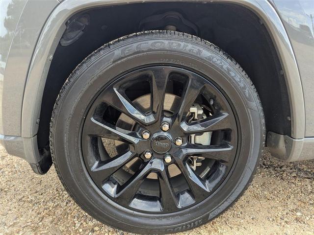 Photo of 2022 Sting-Gray Clearcoat Jeep Grand Cherokee