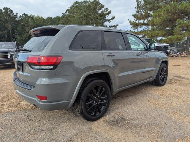 Photo of 2022 Sting-Gray Clearcoat Jeep Grand Cherokee
