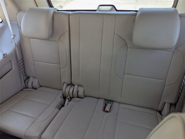 Photo of 2015 Champagne Silver Metallic GMC Yukon