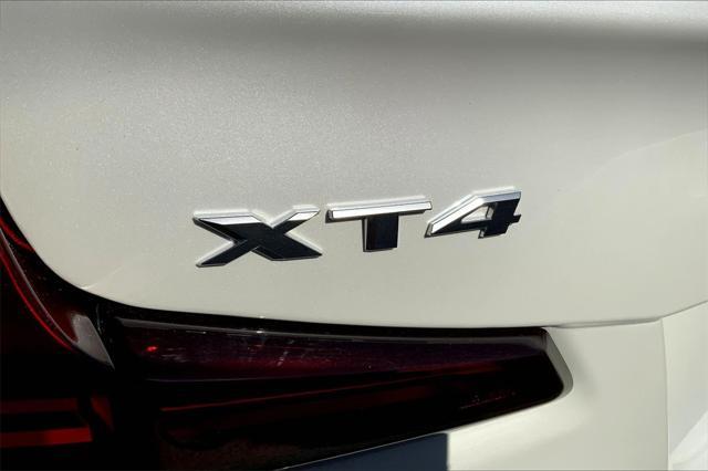 Photo of 2025 Crystal White Tricoat Cadillac XT4
