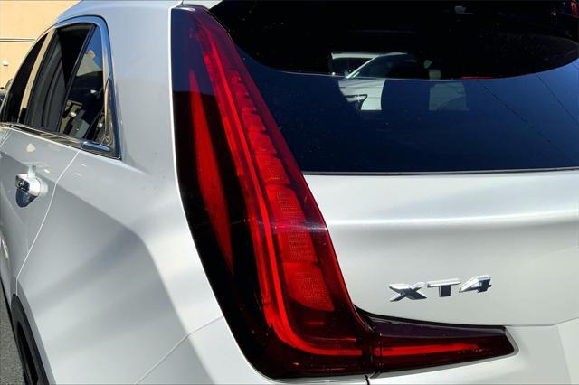 Photo of 2025 Crystal White Tricoat Cadillac XT4