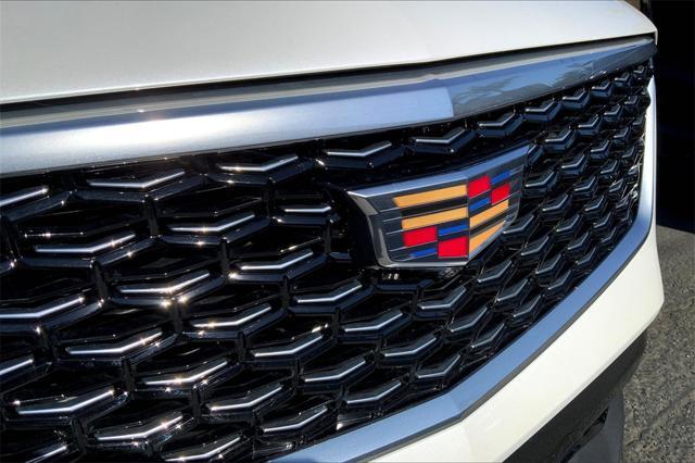 Photo of 2025 Crystal White Tricoat Cadillac XT4