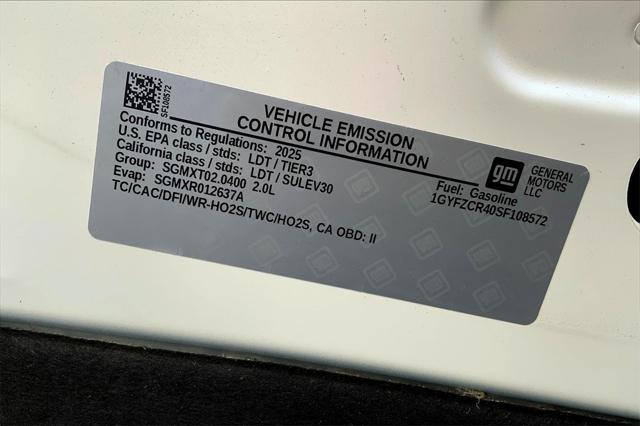 Photo of 2025 Crystal White Tricoat Cadillac XT4