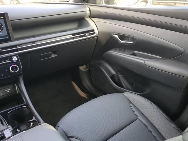 Photo of 2025 Shimmering Silver Hyundai TUCSON