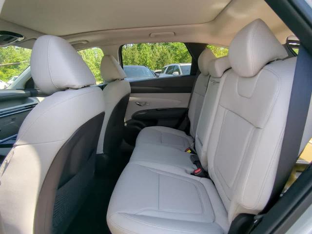 Photo of 2025 Shimmering Silver Hyundai TUCSON