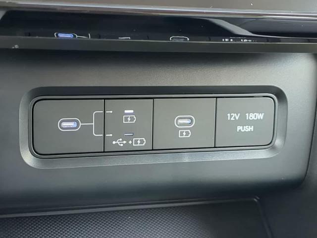 Photo of 2025 Shimmering Silver Hyundai TUCSON