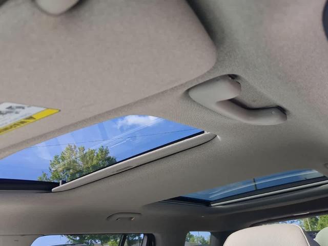 Photo of 2024 Green Hyundai SANTA FE