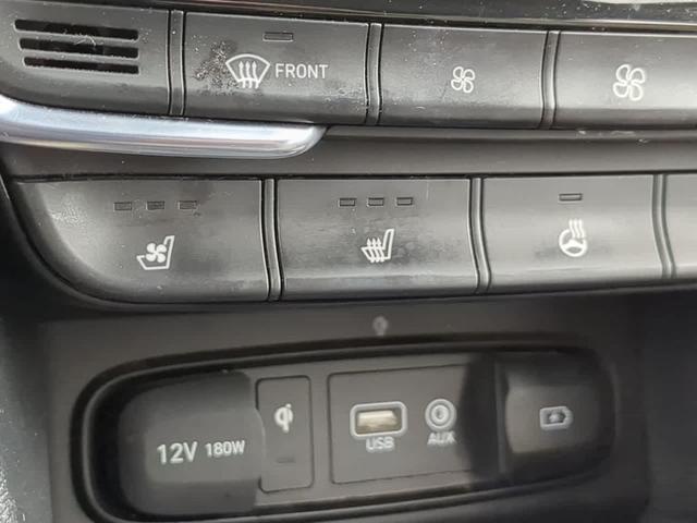 Photo of 2020 Quartz White Hyundai SANTA FE