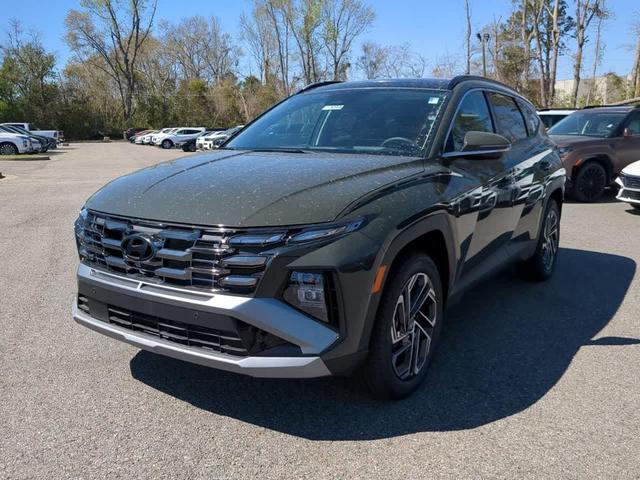 Photo of 2025 Green Hyundai TUCSON