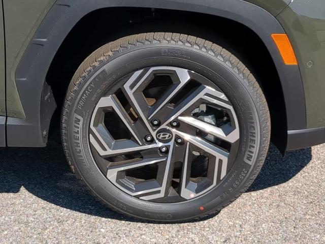 Photo of 2025 Green Hyundai TUCSON