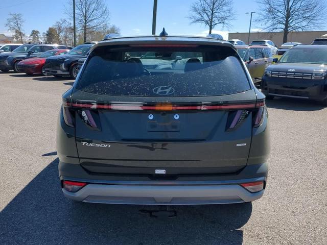 Photo of 2025 Green Hyundai TUCSON