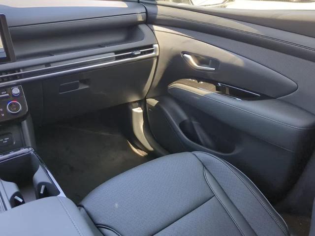 Photo of 2025 Green Hyundai TUCSON