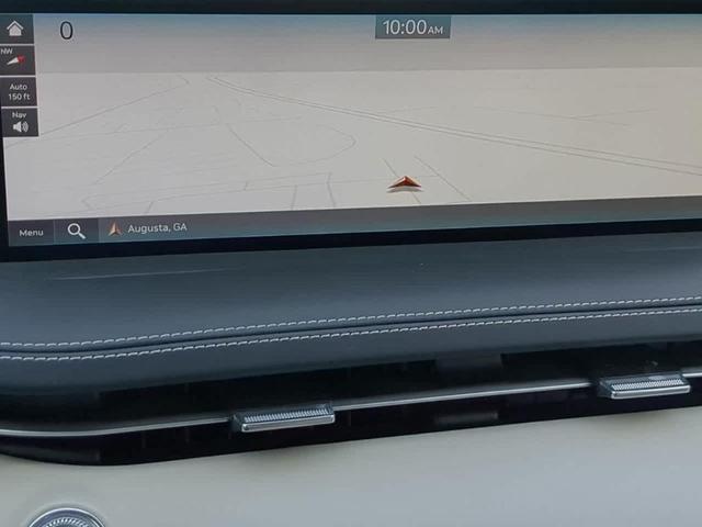 Photo of 2025 Uyuni White Genesis GV70