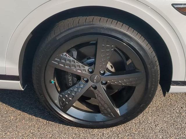 Photo of 2025 Uyuni White Genesis GV70