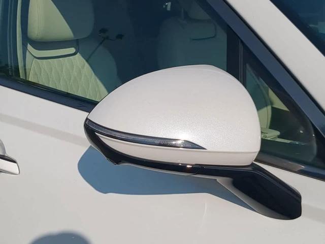 Photo of 2025 Uyuni White Genesis GV70