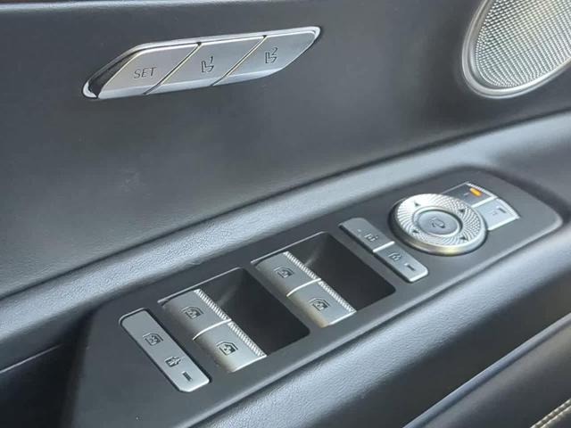 Photo of 2022 Adriatic Blue Genesis GV80