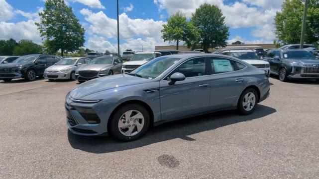 Photo of 2025 Blue Hyundai SONATA