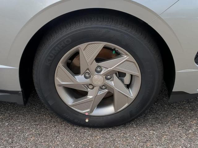 Photo of 2025 Silver Hyundai SONATA