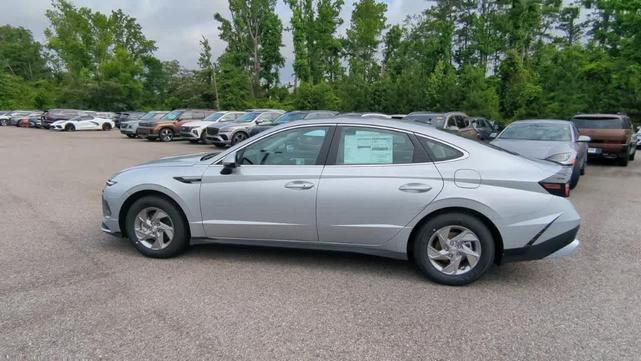 Photo of 2025 Silver Hyundai SONATA