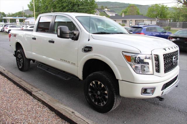 Photo of 2019 White Nissan Titan XD