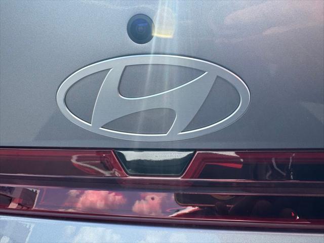 Photo of 2025 Fluid Metal Hyundai ELANTRA
