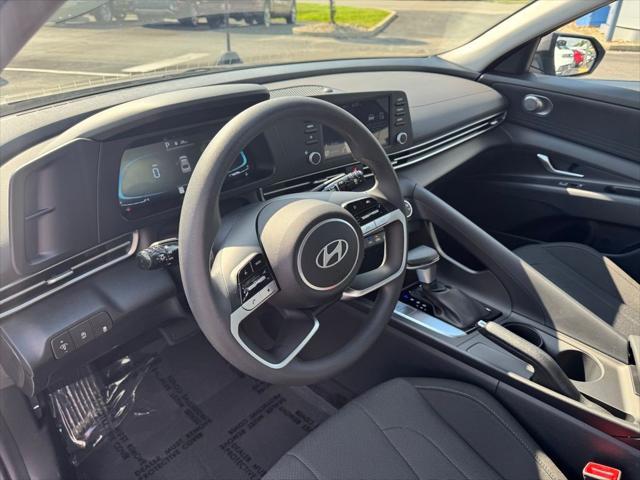 Photo of 2025 Fluid Metal Hyundai ELANTRA