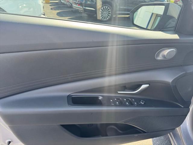 Photo of 2025 Fluid Metal Hyundai ELANTRA