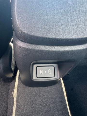 Photo of 2025 Fluid Metal Hyundai ELANTRA