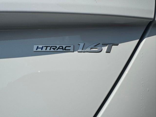 Photo of 2026 Atlas White Hyundai KONA