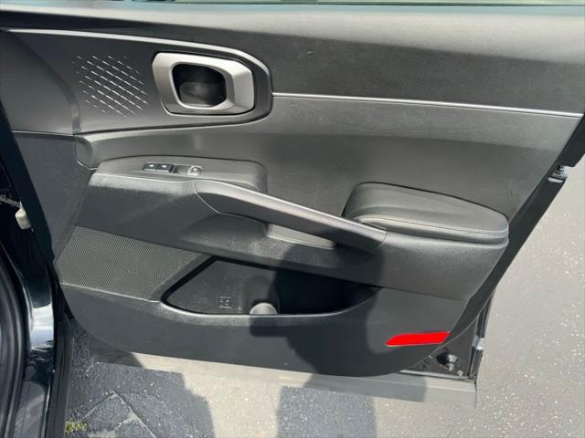 Photo of 2021 Ebony Black Kia Sorento