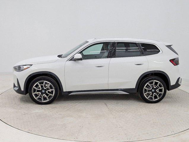 Photo of 2025 Alpine White BMW X1